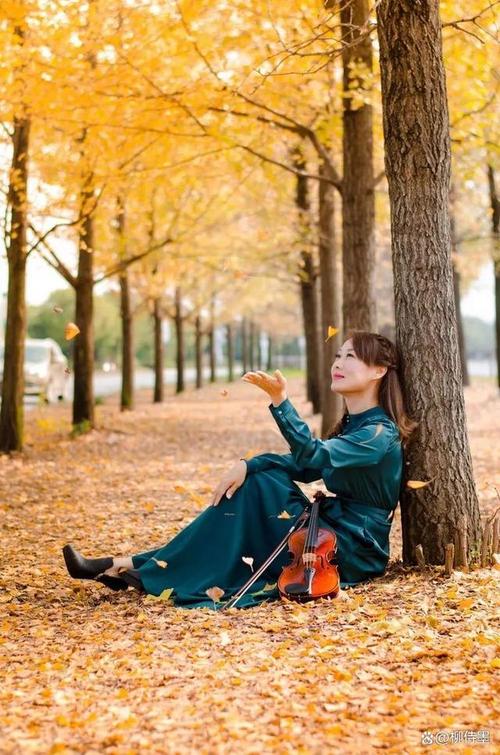 适合中年人拍照的姿势