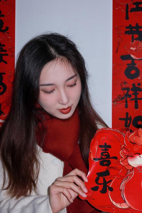 新年拍照姿势大全女图3