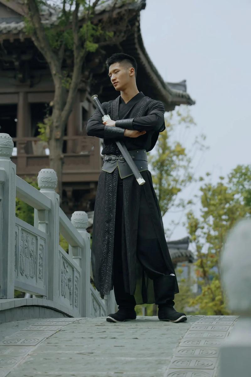 古装拍照姿势大全图片男生图1