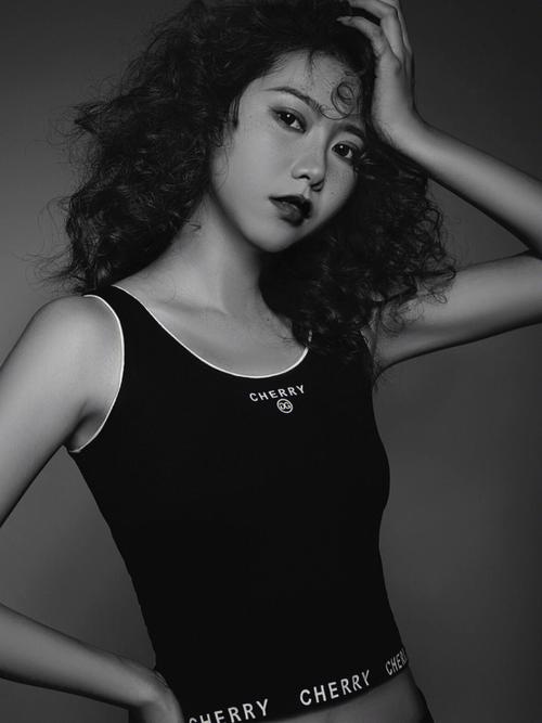 拍照打光图片纯色背景怎么做好看图2