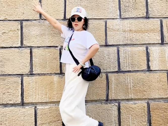 靠墙拍照技巧与方法