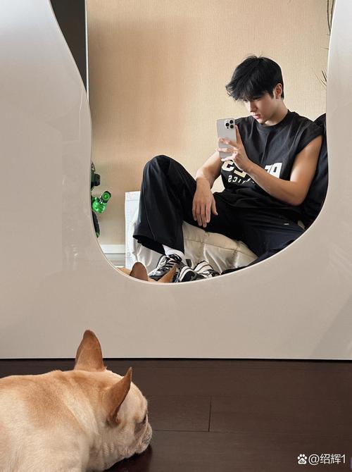 哪种角度拍照好看男生图3