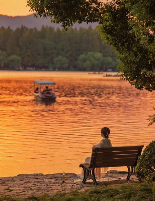 海边拍照技巧怎么摆姿势背影图2