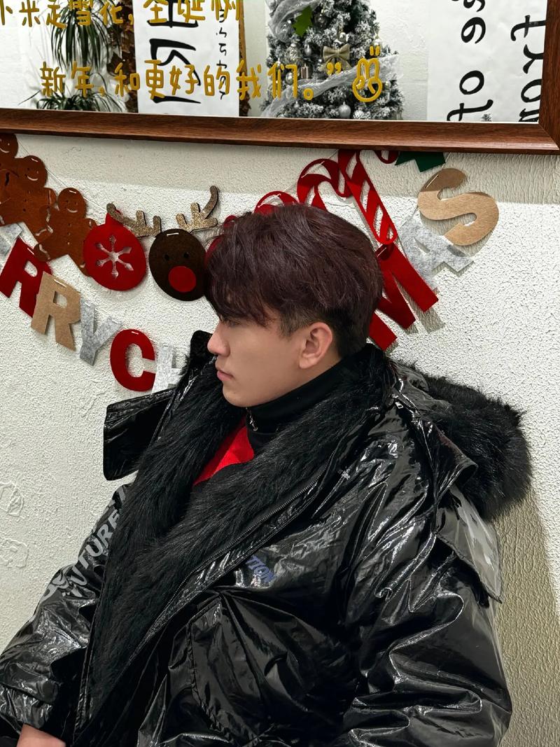 男生的侧脸和正脸哪个好看比较重要?