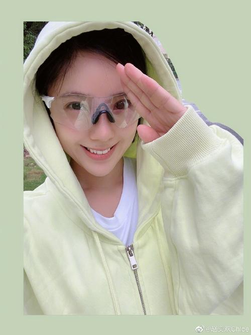 上海东方明珠拍照姿势图1