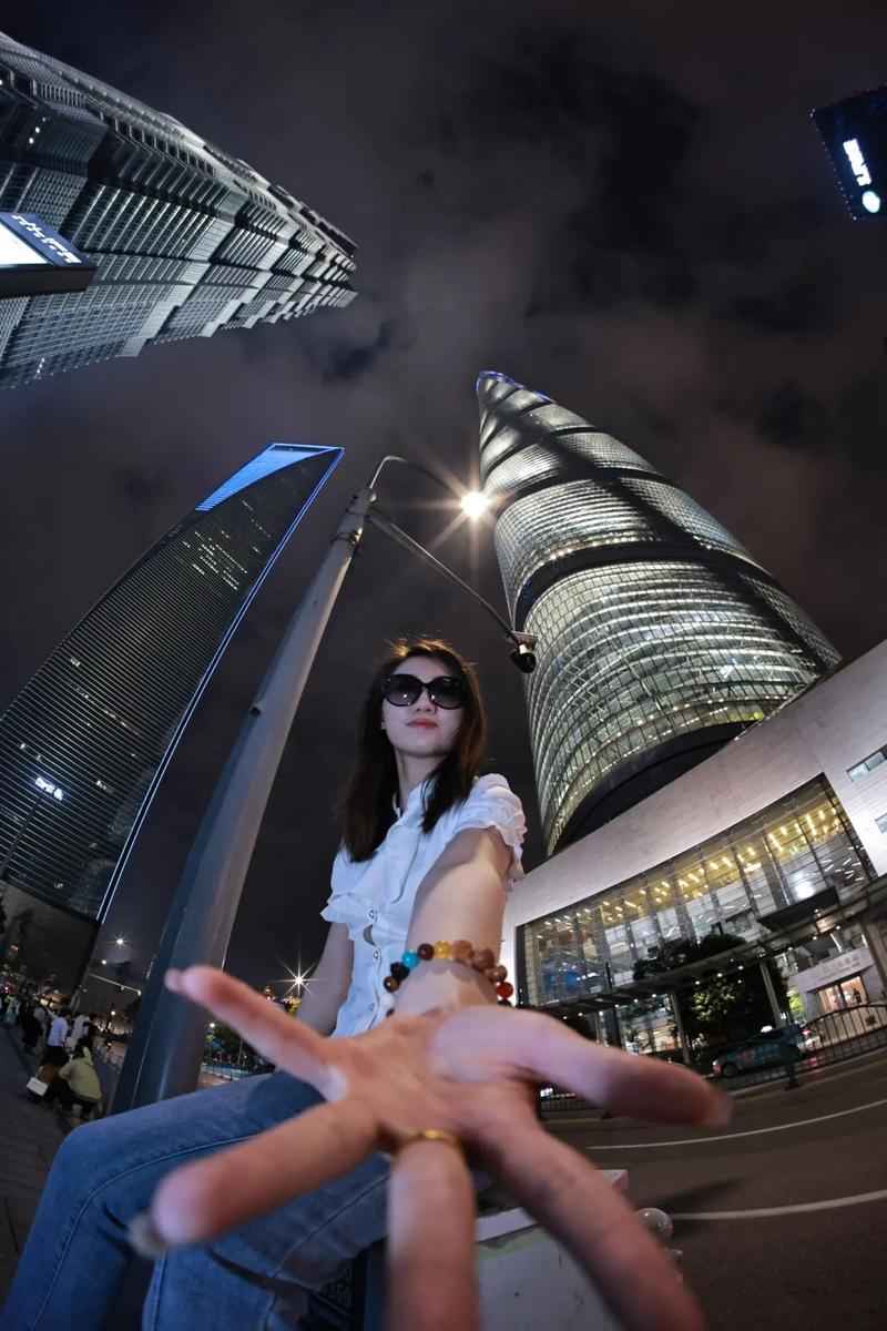 去上海浦东新区游玩如何才能拍出好看的打卡照?