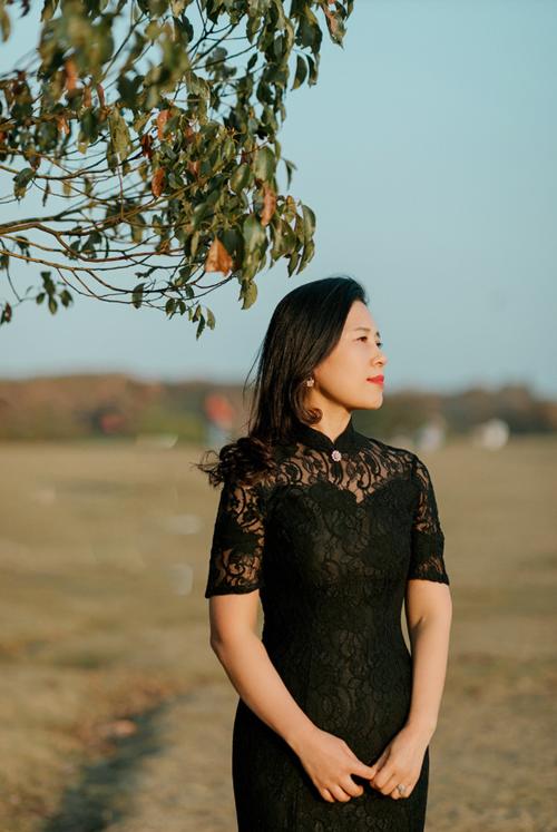 中年女人拍照姿势怎么摆好看图1