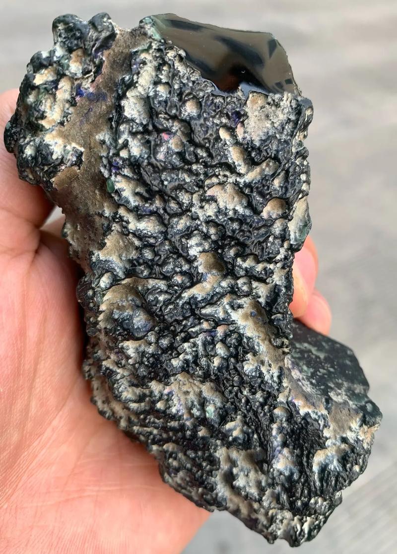 蓝色打光照片图1