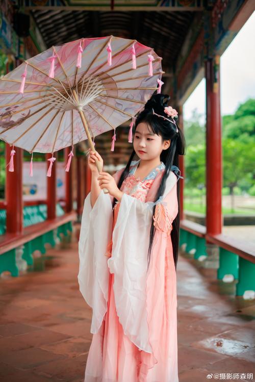 小个子如何挑汉服穿搭拍照?