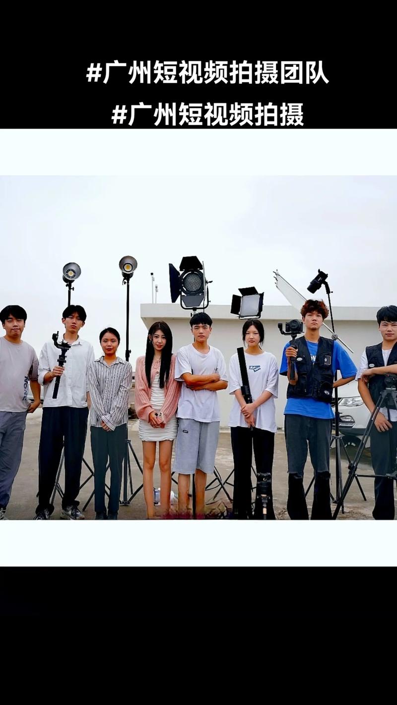 怎么把一堆照片做成一个视频啊?