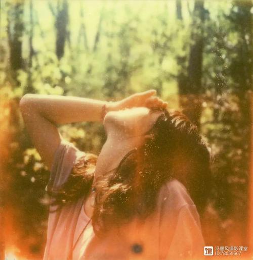 怎样可以把翻拍的照片十分清晰的处理出来??