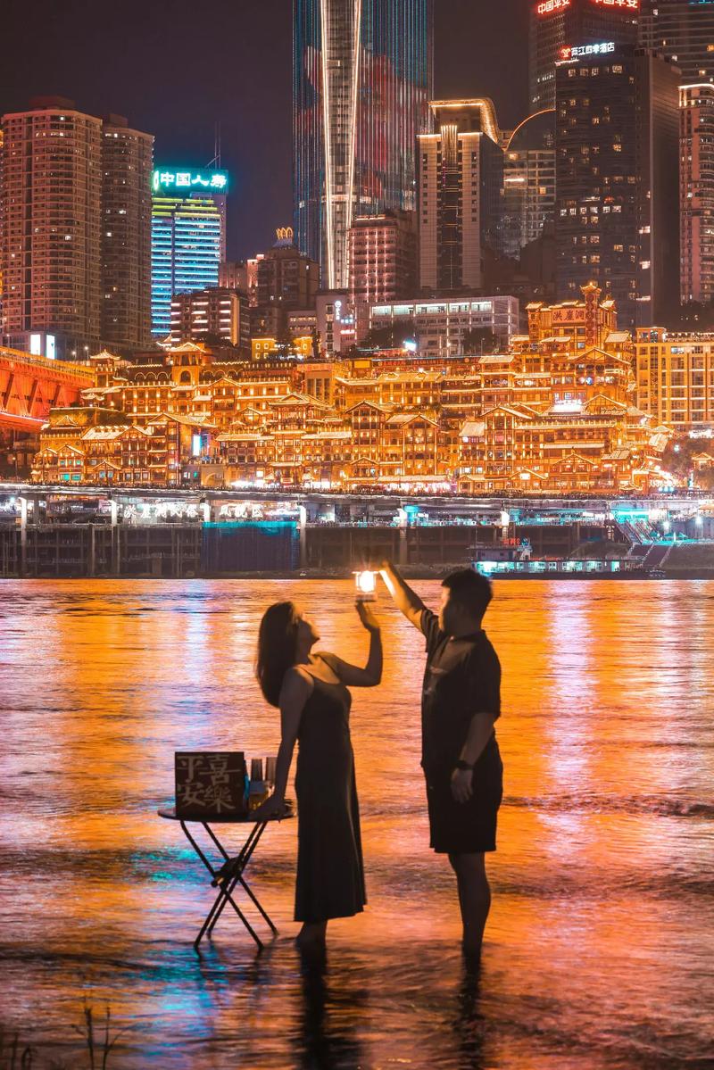 东方明珠拍照姿势大全图1