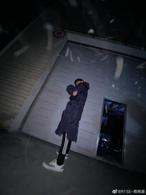 直男拍照死亡角度是什么意思