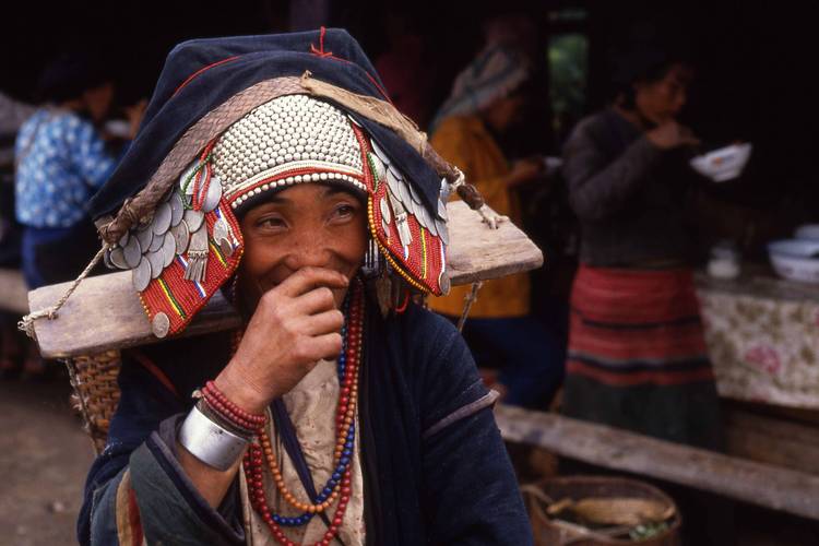 人不在。有以前的照片,可以翻拍吗?