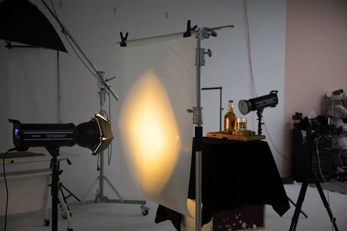 打光背景纸反光怎么处理图3