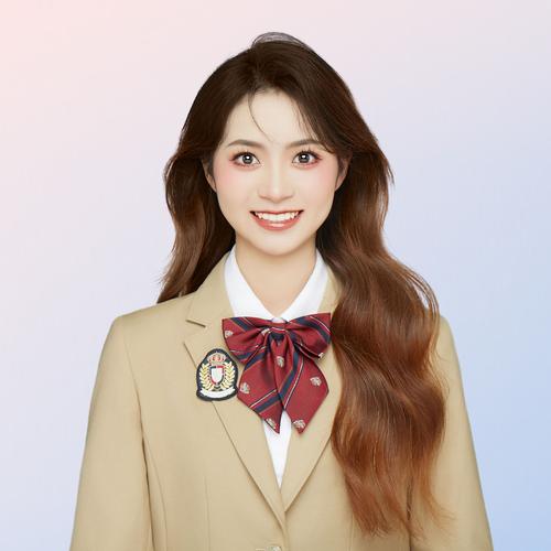 用手机翻拍的证件照,有点反光而且照片旧了所以有的地方破损,麻烦来个...