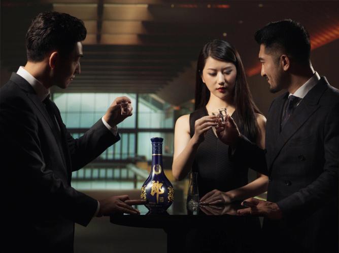 商务酒会现场高清图片-商务酒会如何着装?