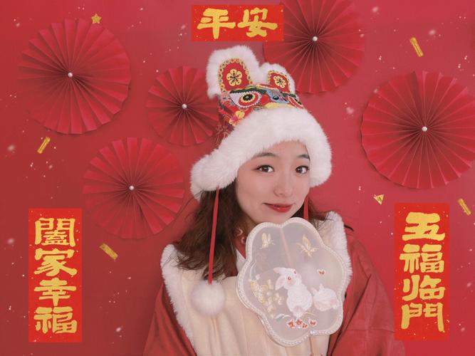 在家拍新年主题的写真,如何布置一个家庭摄影棚?