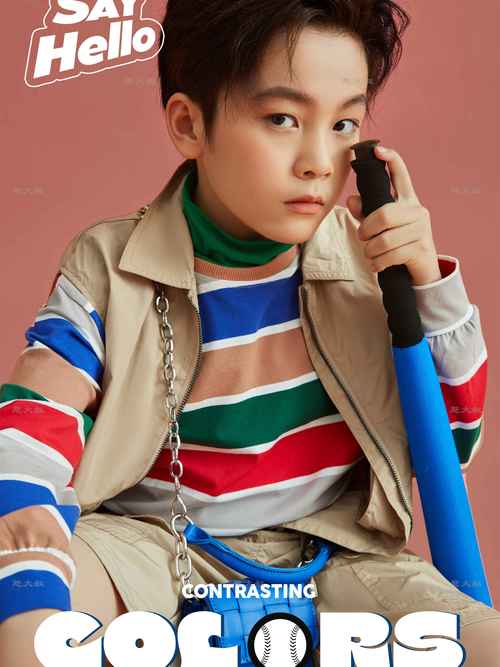 一般十来岁的孩子拍照时如何摆姿势?特别是男孩。