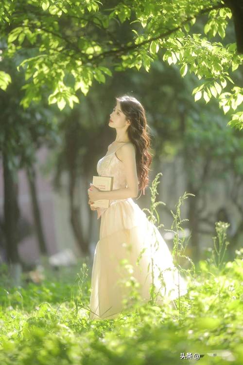 拍照的姿势怎么摆最好看女生图2