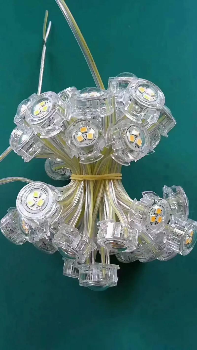 摄影时什么情况下使用黄光灯和白光灯