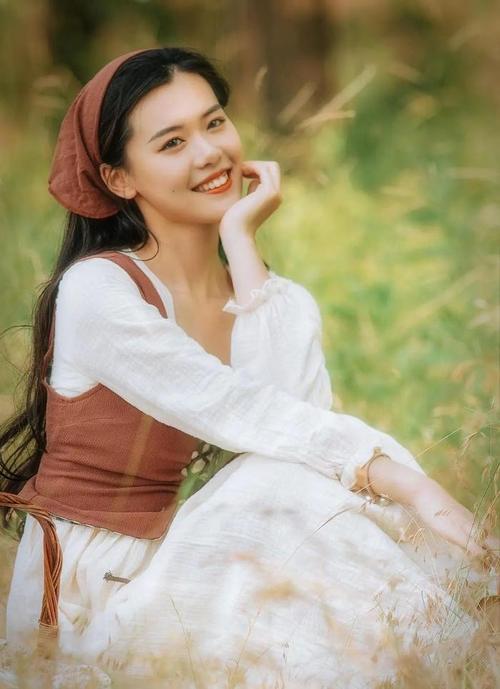 单人拍照姿势怎么摆女生