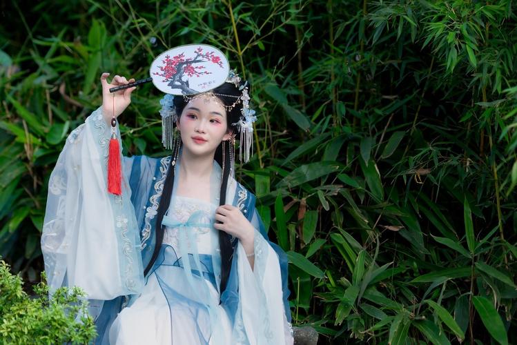 古装拍照姿势大全图片女生版图3