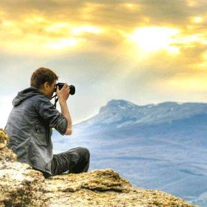 拍照姿势怎么摆男生头像图3