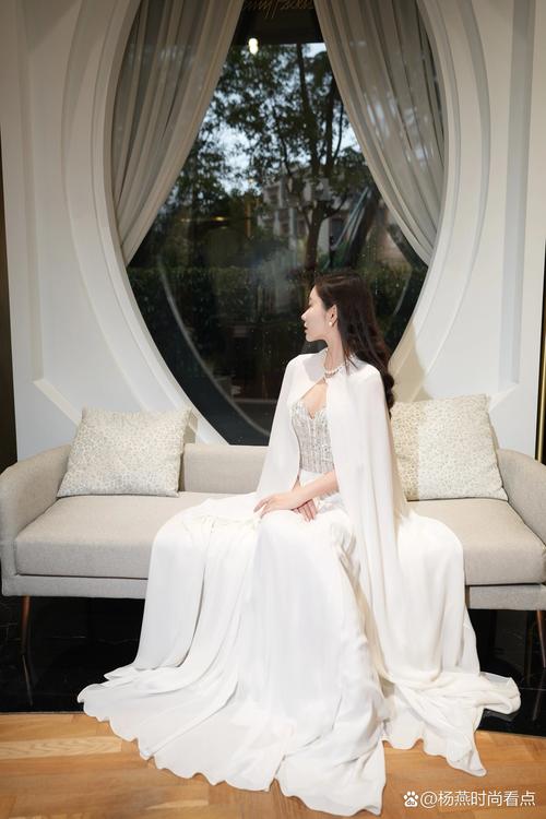 穿裙子坐姿拍照姿势