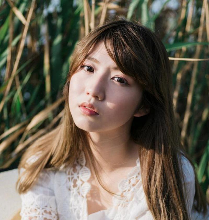 圆脸怎么拍照好看