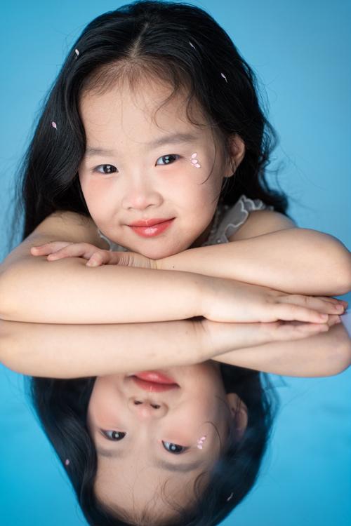 拍照姿势怎么摆女学生图1