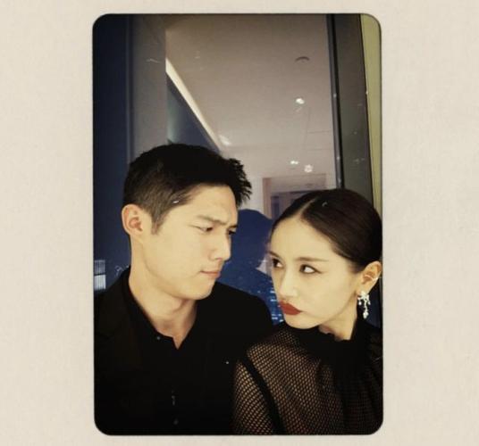 二人照相怎样摆姿势图3