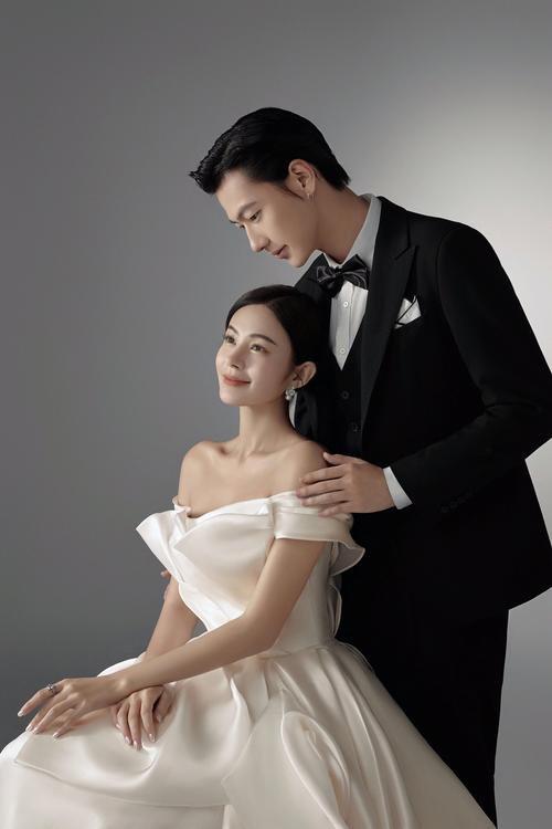 结婚照怎么拍更显时尚?