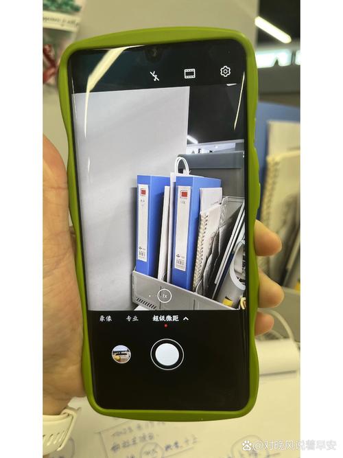 手机怎么把模糊照片变清晰图1