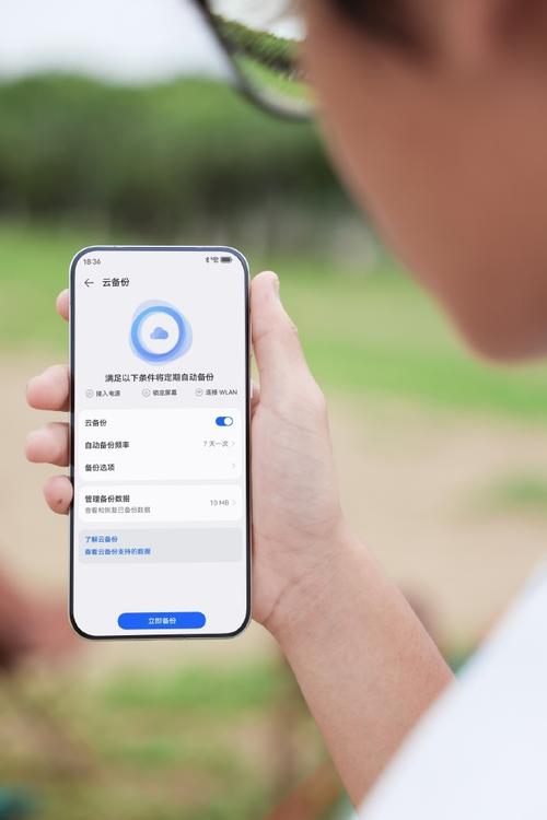 我用的是华为手机,现在我的手机照相为什么在图库里找不到,哪里都没有...