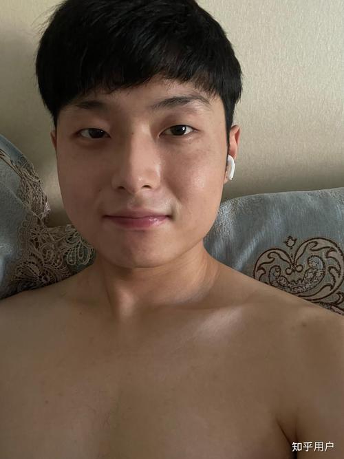 打光拍照是不是比本人好看图1