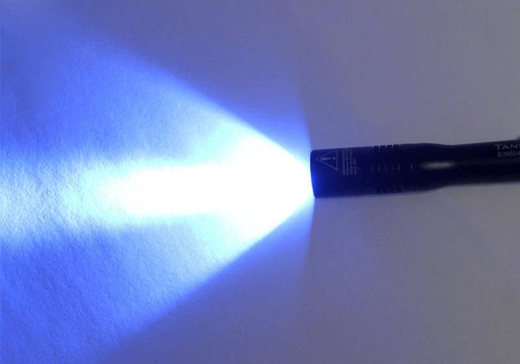 紫光手电筒的作用是什么