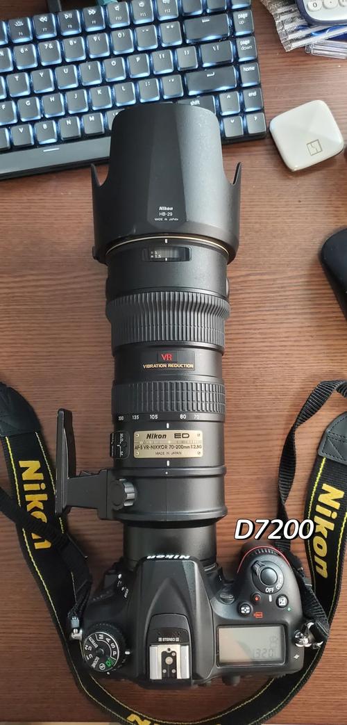 我的相机是尼康d7200,用相机自带wifi功能,把相片从相机传输到手机...