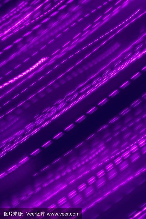 紫色灯光配什么颜色