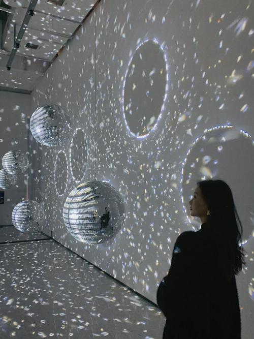 直男拍照死亡角度是什么意思