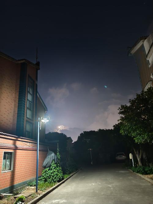 iphone拍照片出现很多光点图1