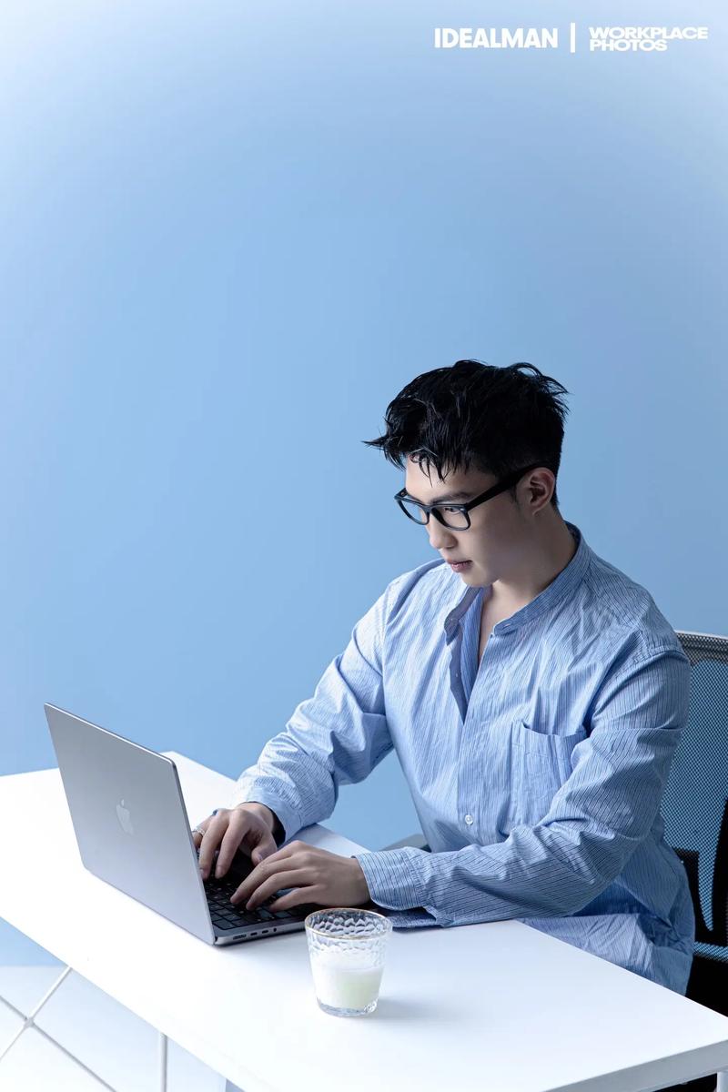 拍照姿势怎么摆好看图片男图3