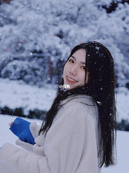 下雪拍照姿势的摆法图图1