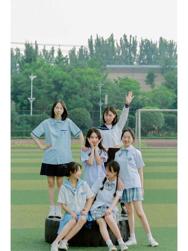 六个人拍照姿势怎么摆