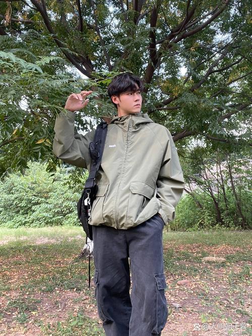 男生摆pose的经典动作