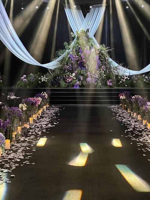 婚礼布置需要哪些灯光