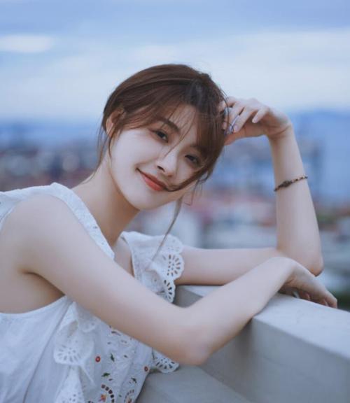 单人拍照有哪些姿势?