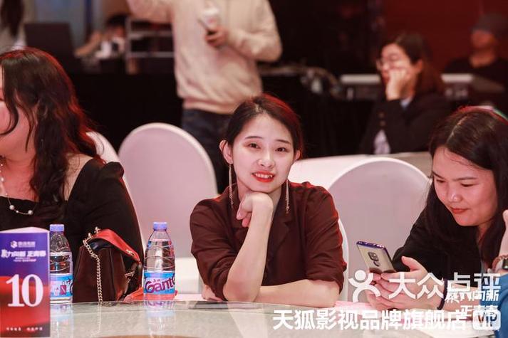 会议拍照技巧与角度