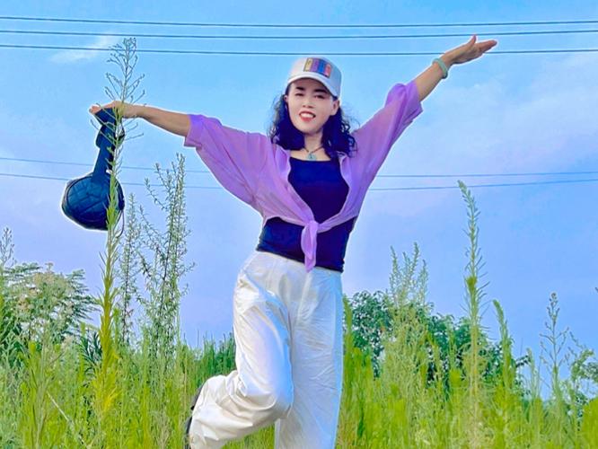 拍照姿势在家里图1