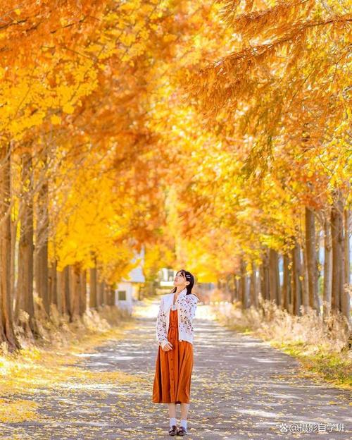 风景人物拍照的姿势大全图3